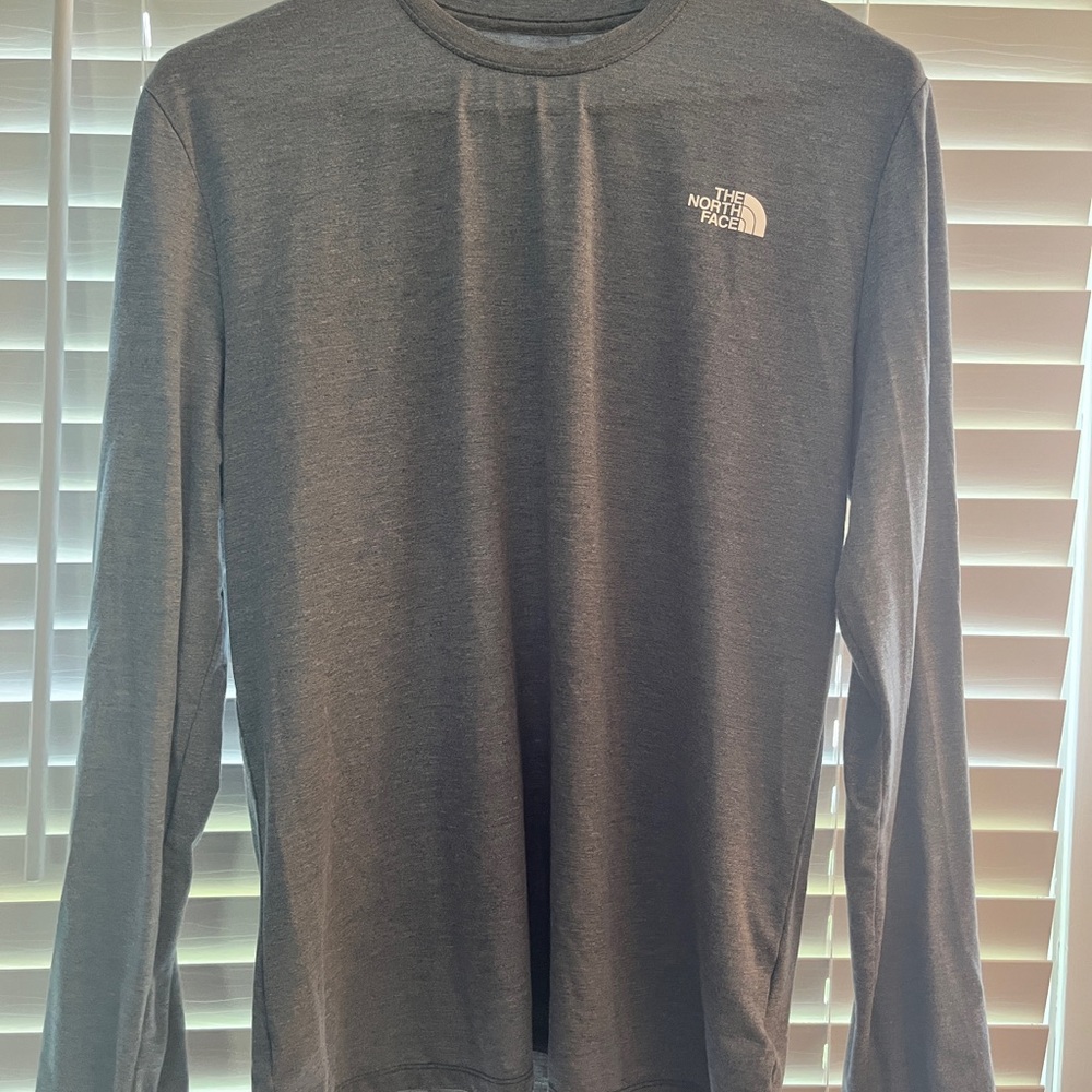 The North Face Gray Long Sleeve Tee Classic Athletic Wear,Size M